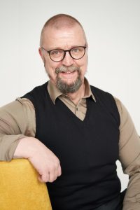 Dr. Thomas Röhr