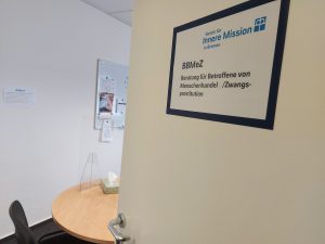 Eingangstür zu einem Büro